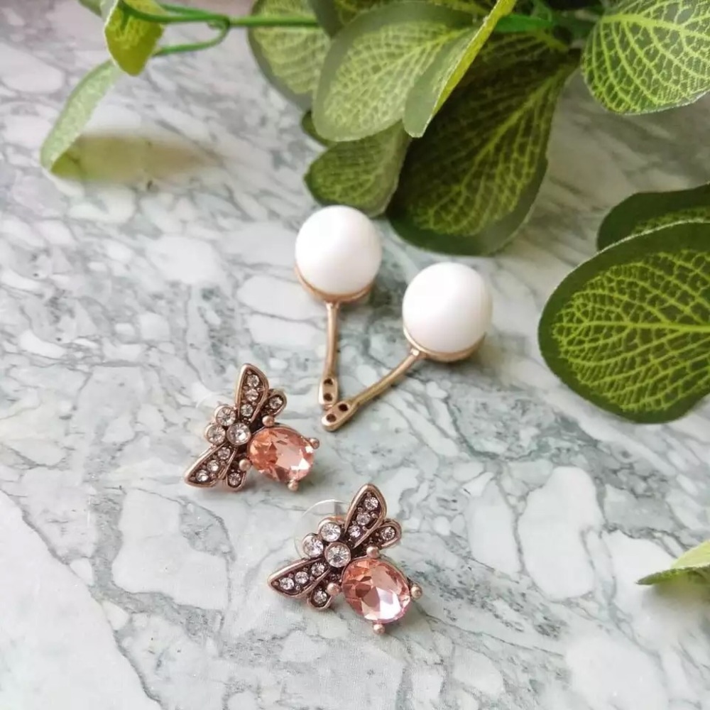 “Just Hanging Around” - Picture 3 of 7